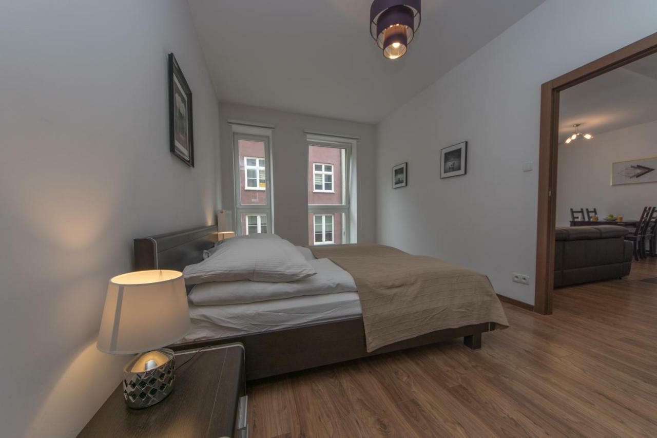 Apartamenty Szeroka - Old Town Holidays Home グダニスク エクステリア 写真